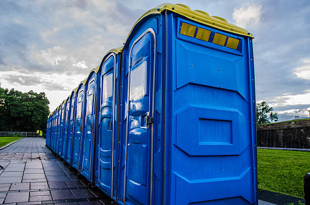 Best Construction site porta potty rental  in Roanoke, IL