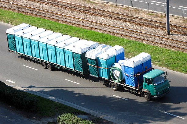 Best Luxury portable toilet rental  in Roanoke, IL